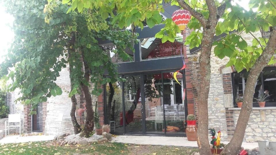 Le Rouge & Blanc Bed & Breakfast Saint-Maurice-le-Vieil Exterior foto