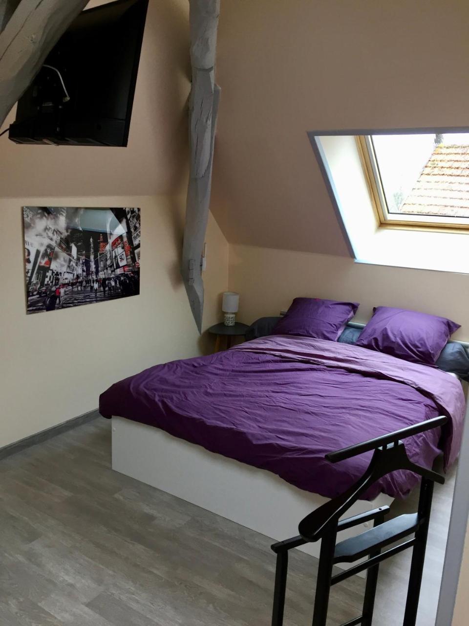 Le Rouge & Blanc Bed & Breakfast Saint-Maurice-le-Vieil Exterior foto