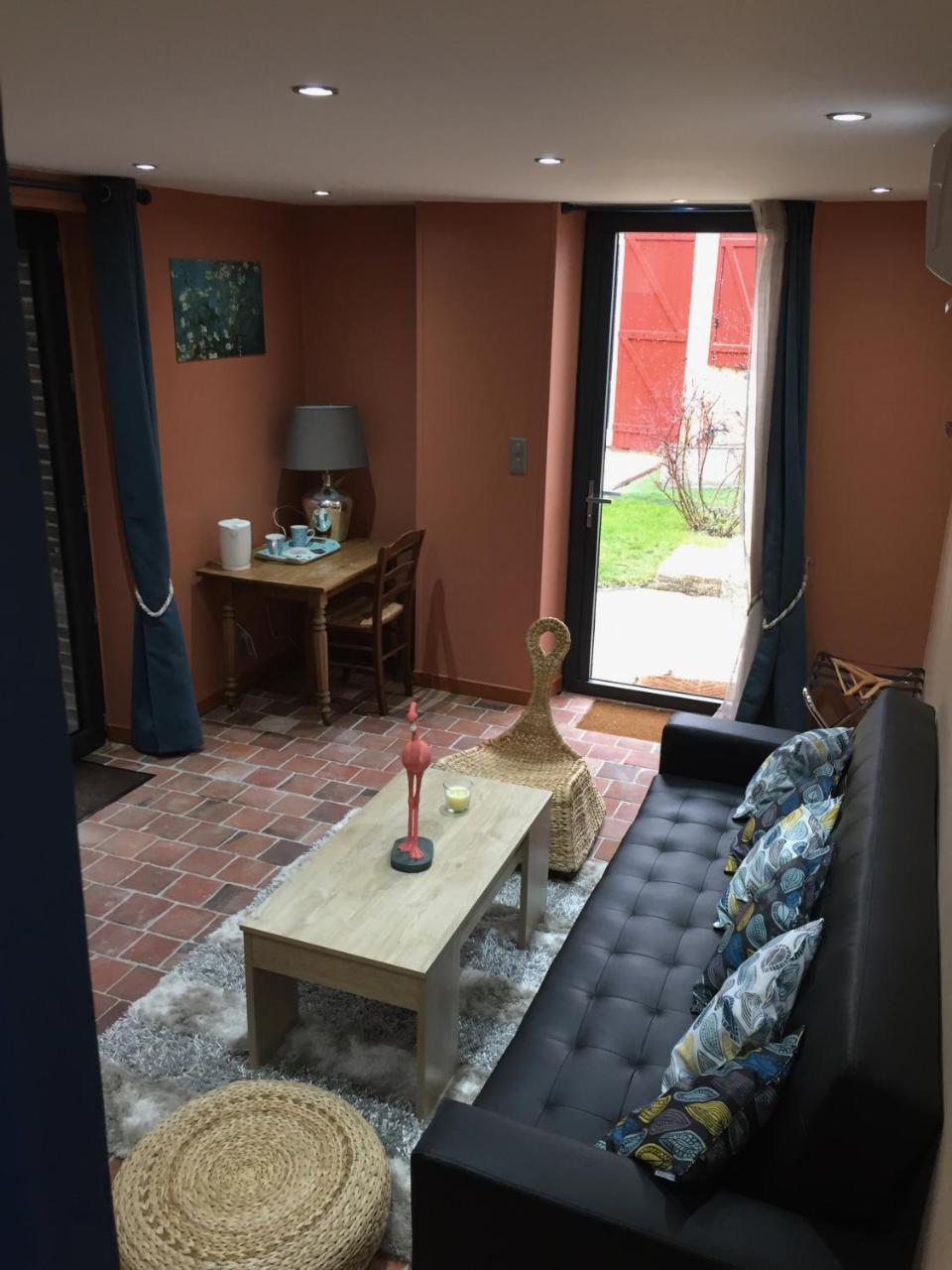 Le Rouge & Blanc Bed & Breakfast Saint-Maurice-le-Vieil Exterior foto