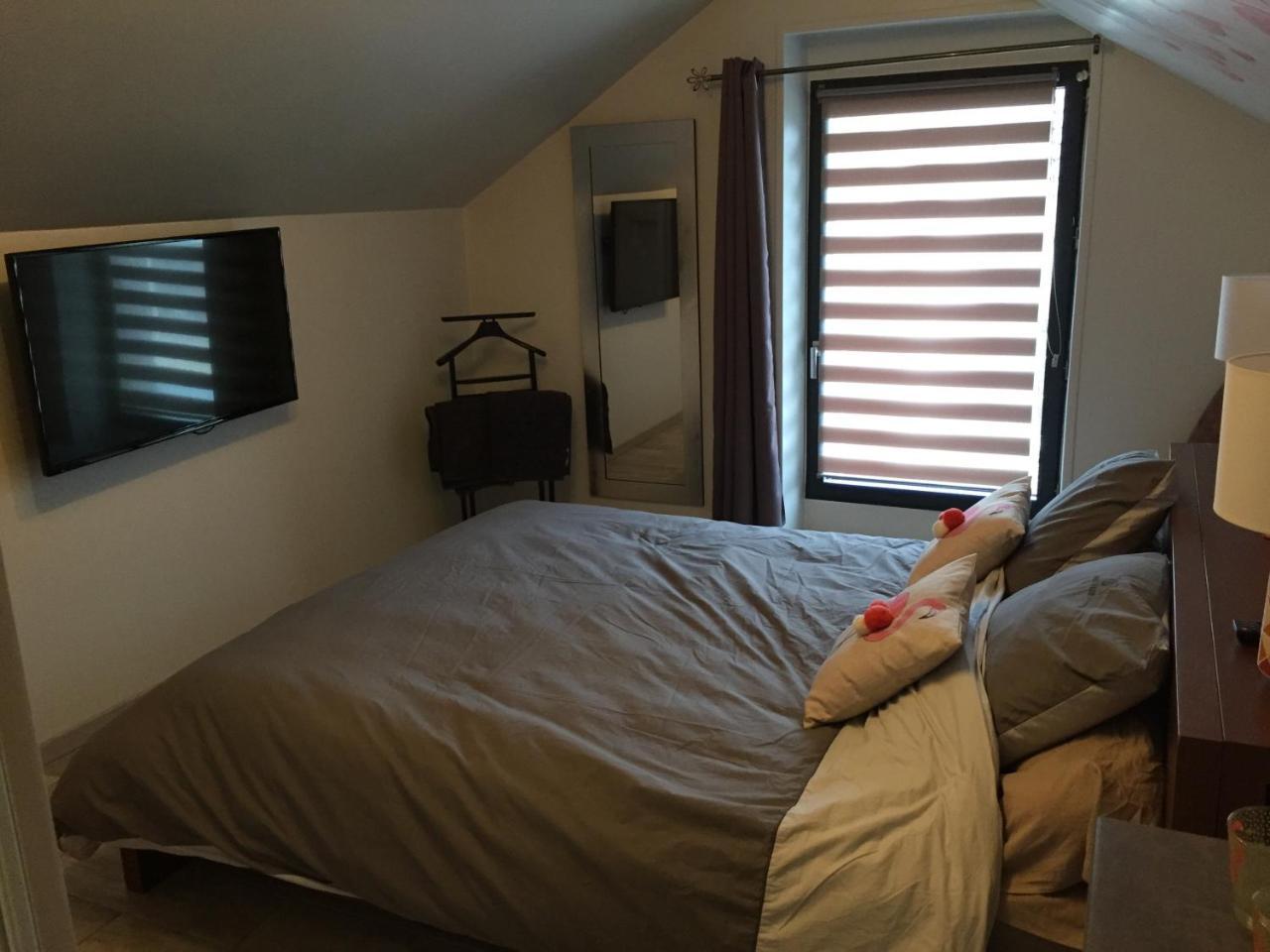 Le Rouge & Blanc Bed & Breakfast Saint-Maurice-le-Vieil Exterior foto