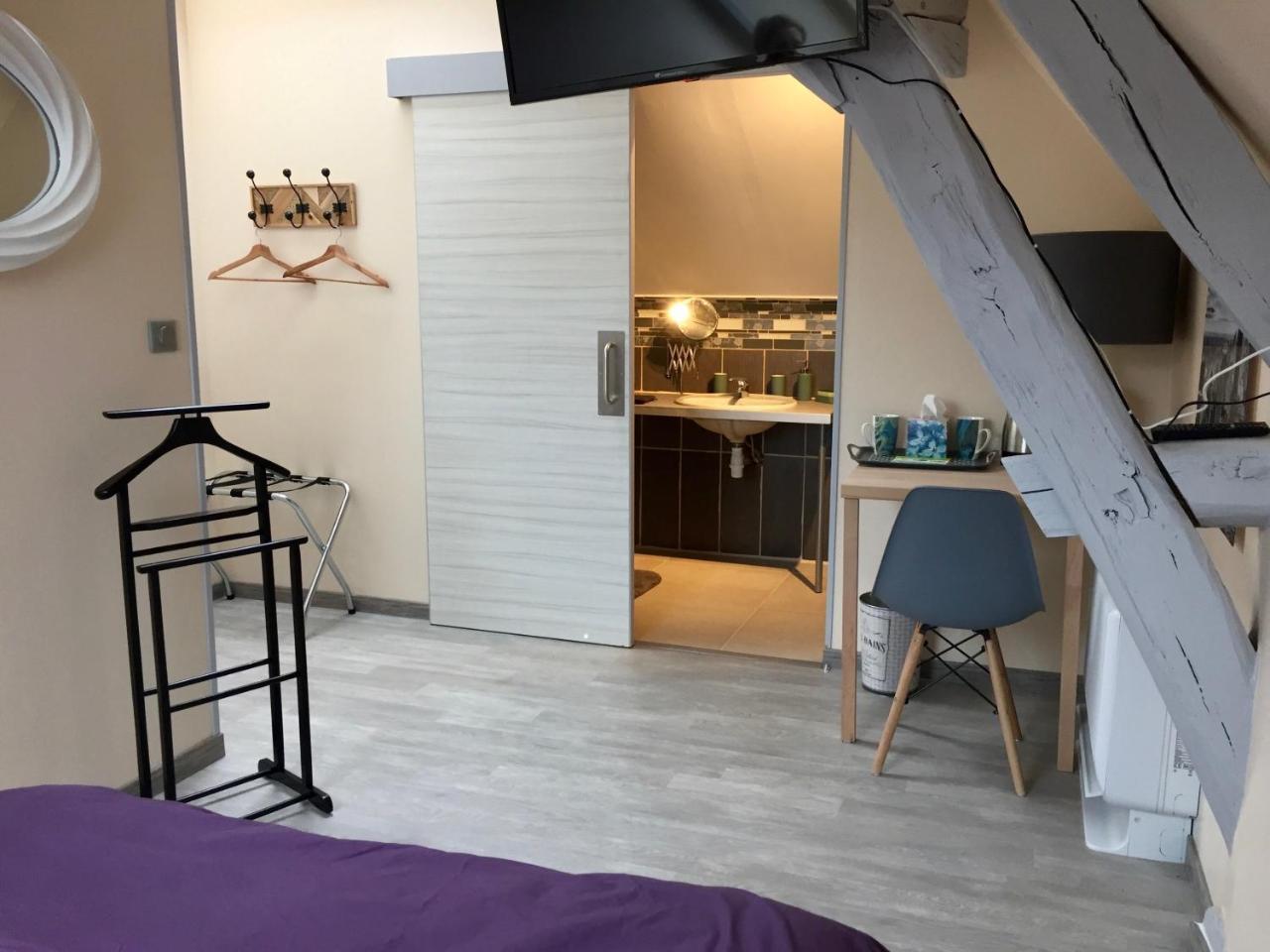 Le Rouge & Blanc Bed & Breakfast Saint-Maurice-le-Vieil Exterior foto