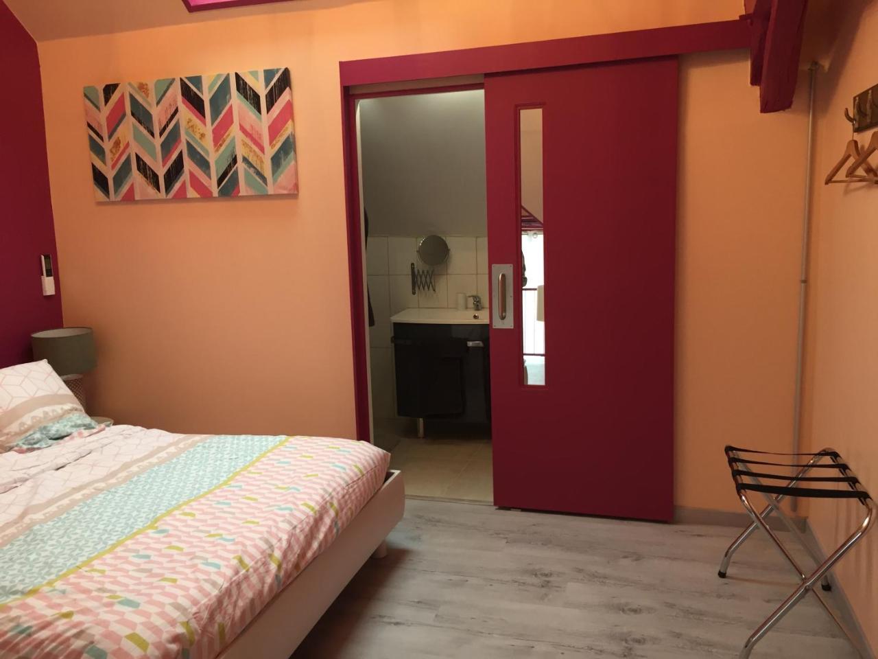 Le Rouge & Blanc Bed & Breakfast Saint-Maurice-le-Vieil Exterior foto