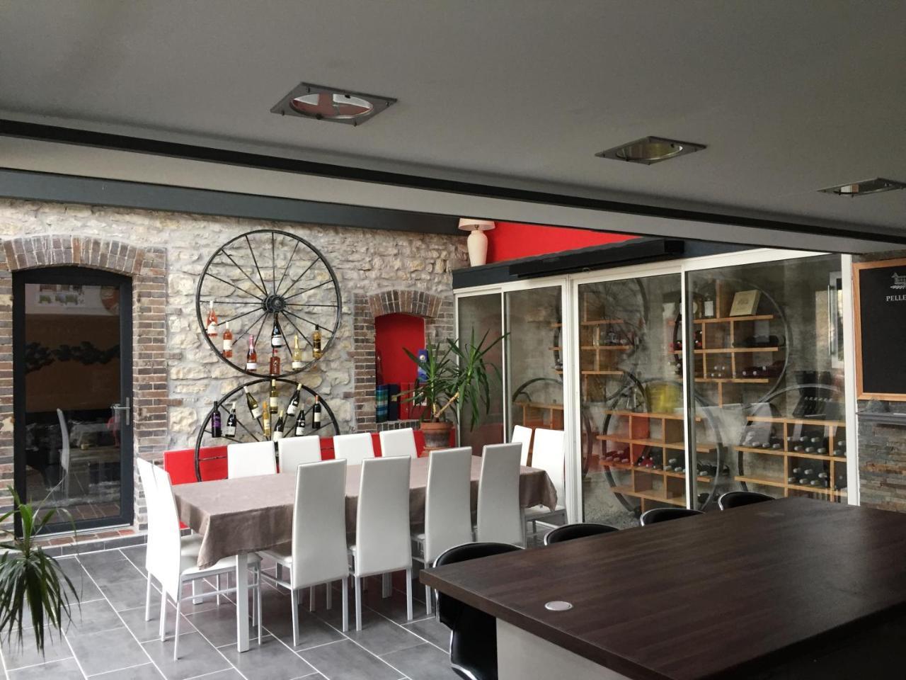 Le Rouge & Blanc Bed & Breakfast Saint-Maurice-le-Vieil Exterior foto