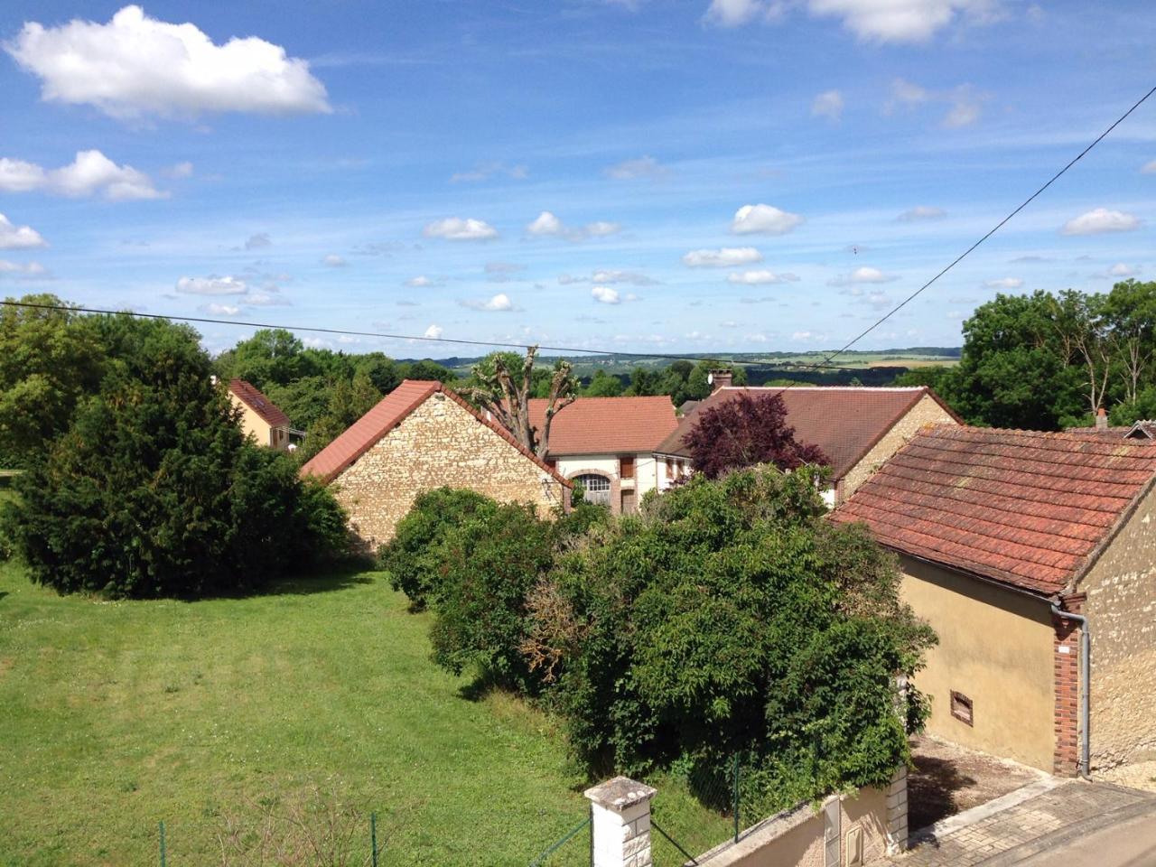 Le Rouge & Blanc Bed & Breakfast Saint-Maurice-le-Vieil Exterior foto